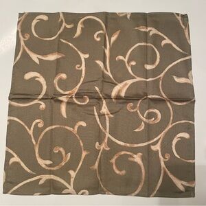 Artimino green and gold square placemats set of 8 18” x 18”